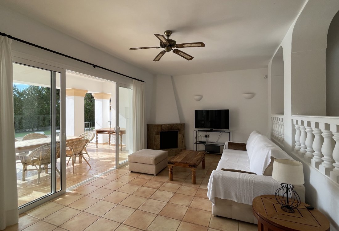 Exclusive coastal villa in Cala Llonga - 6