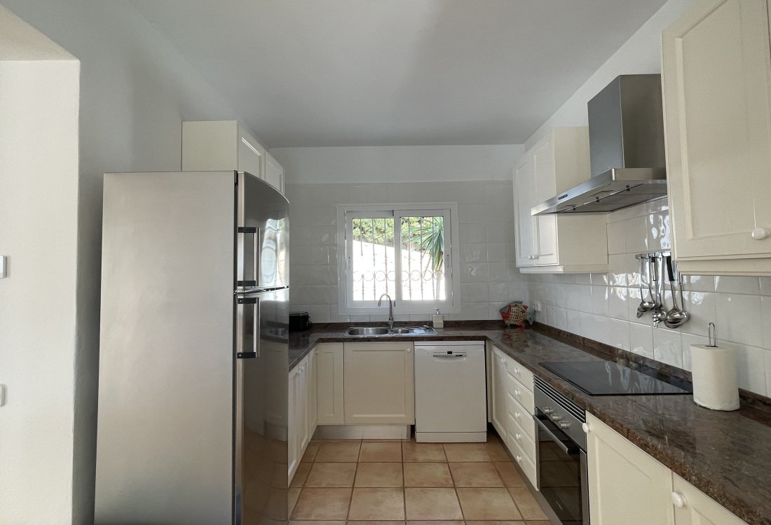 Exclusive coastal villa in Cala Llonga - 9