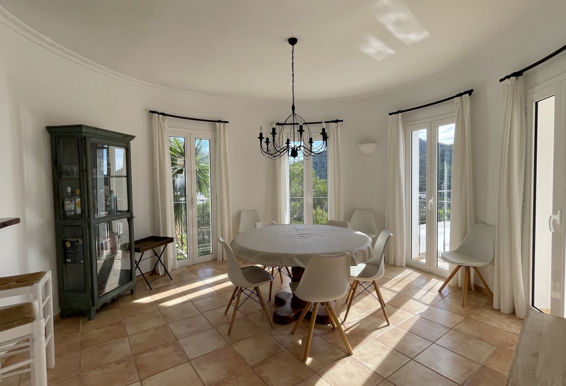Exclusive coastal villa in Cala Llonga - 7
