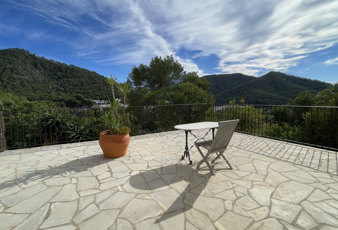Exclusive coastal villa in Cala Llonga - 22