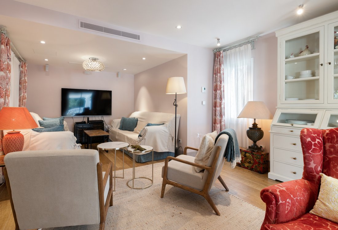 Mediterranean-style villa near the beach - 6