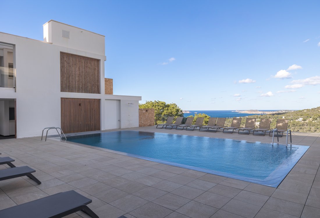 Duplex penthouse with private terrace and jacuzzi - 17