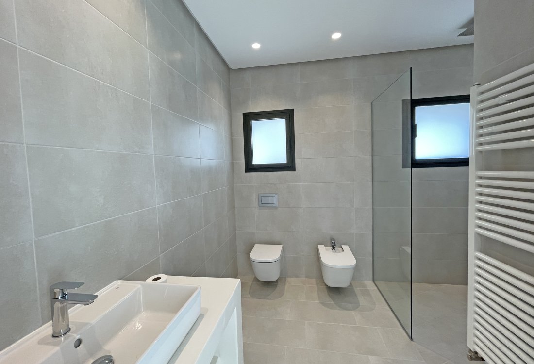 Exklusive Neubauvilla mit Meerblick in moderner Urbanisation - 17