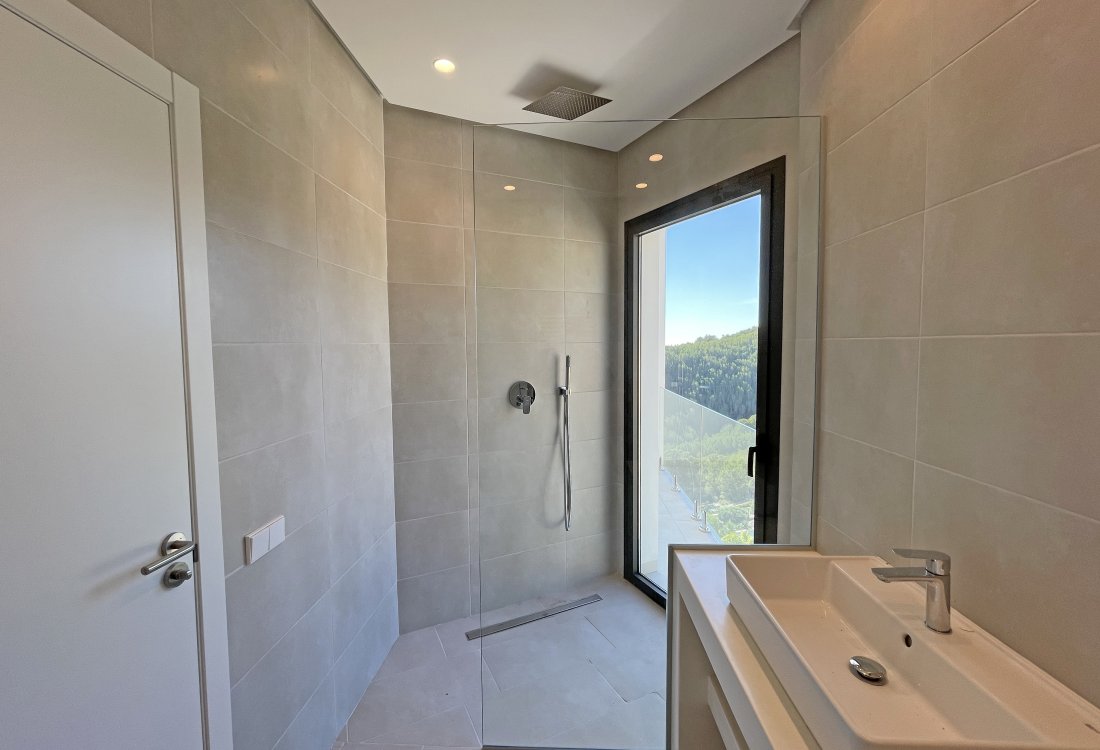 Exklusive Neubauvilla mit Meerblick in moderner Urbanisation - 12