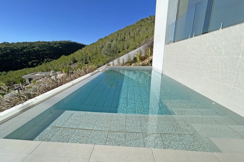 Exklusive Neubauvilla mit Meerblick in moderner Urbanisation - 3