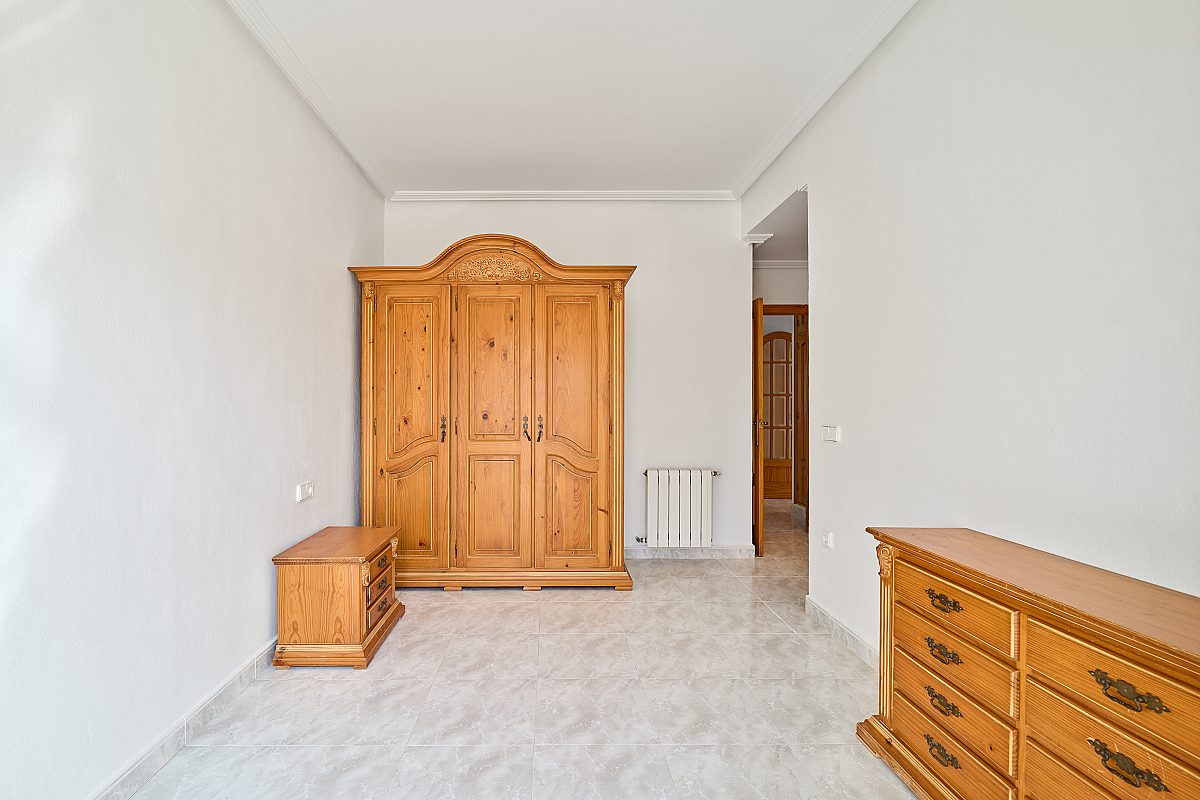 Penthouse close to the beach with large rooftop terrace - 11