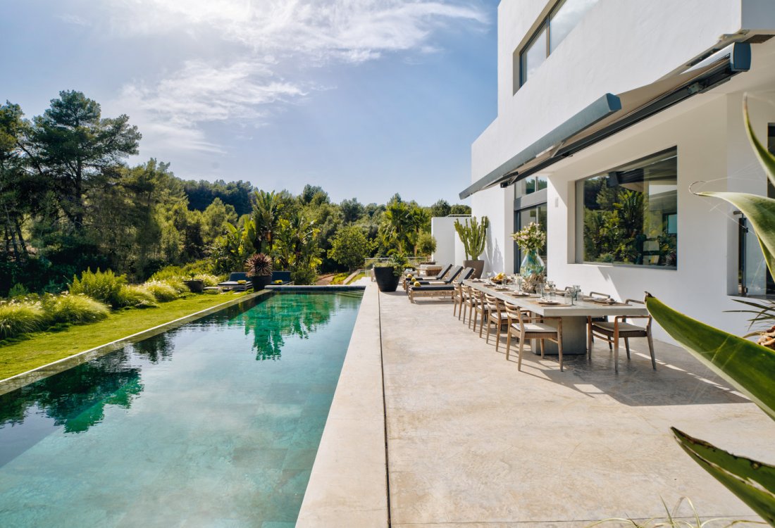 Exclusive modern luxury villa with rental licence and absolute privacy - 4