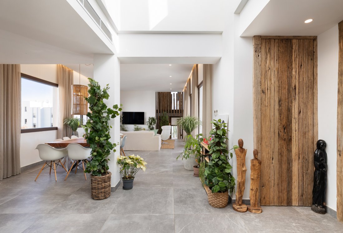 Moderna villa independiente a poca distancia del centro - 3