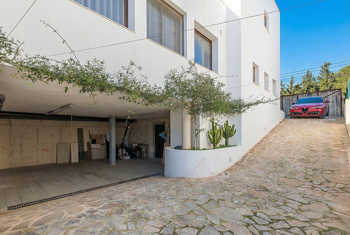 Moderne, freistehende Villa in ruhiger Lage - 13