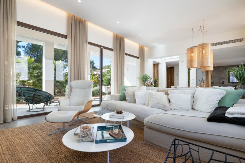 Moderna villa independiente a poca distancia del centro - 4