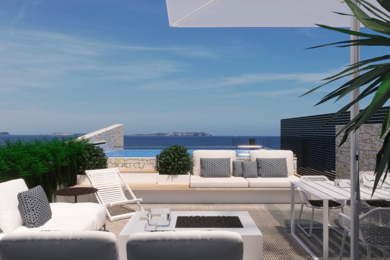 New-build penthouse in frontline sea location - 1