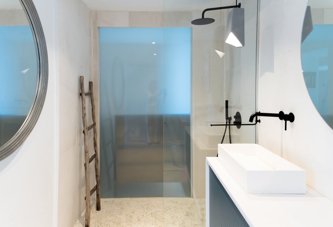 Semidetached industrial style villa close to the beach - 9