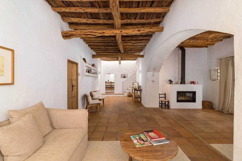 Historic eco-conscious luxury finca with rental license - 5