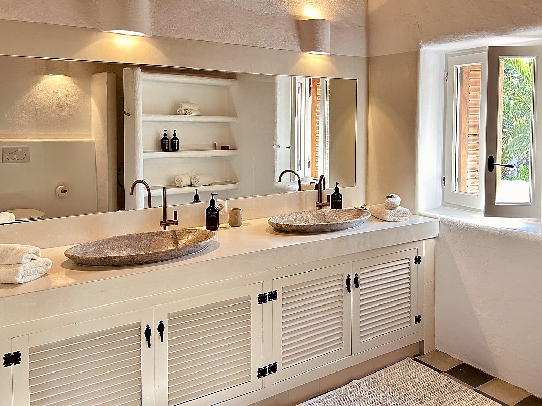 Historic eco-conscious luxury finca with rental license - 20