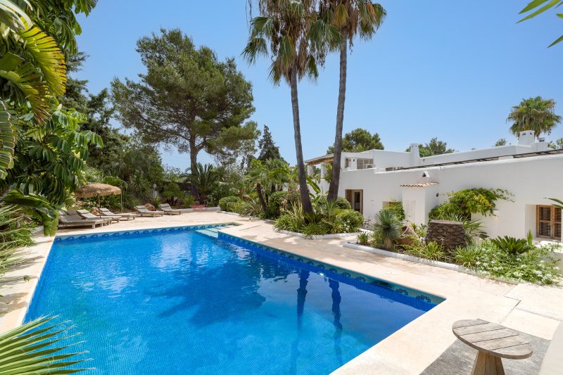 Historic eco-conscious luxury finca with rental license - 2