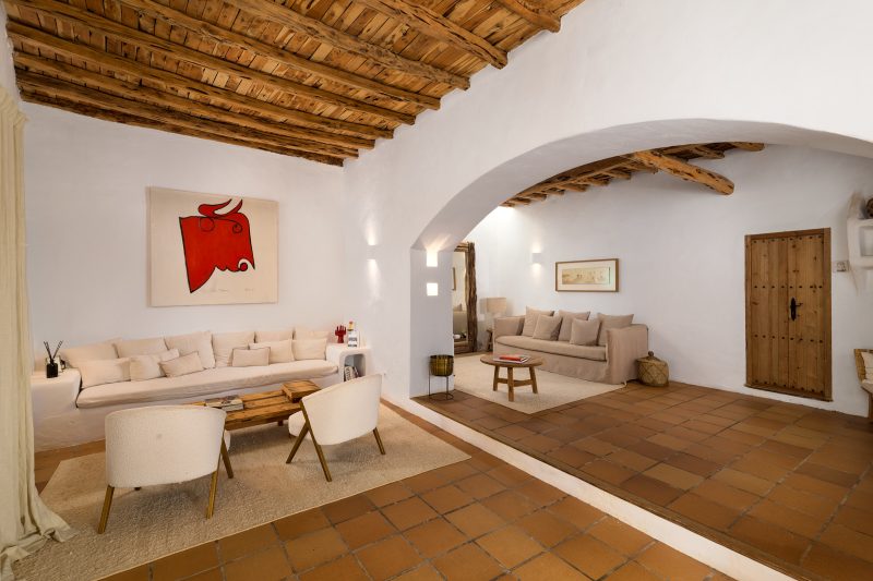 Historic eco-conscious luxury finca with rental license - 3