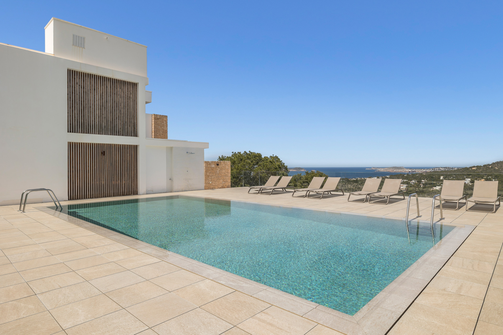 Apartamento con vistas al mar en comunidad lujosa y segura - 7