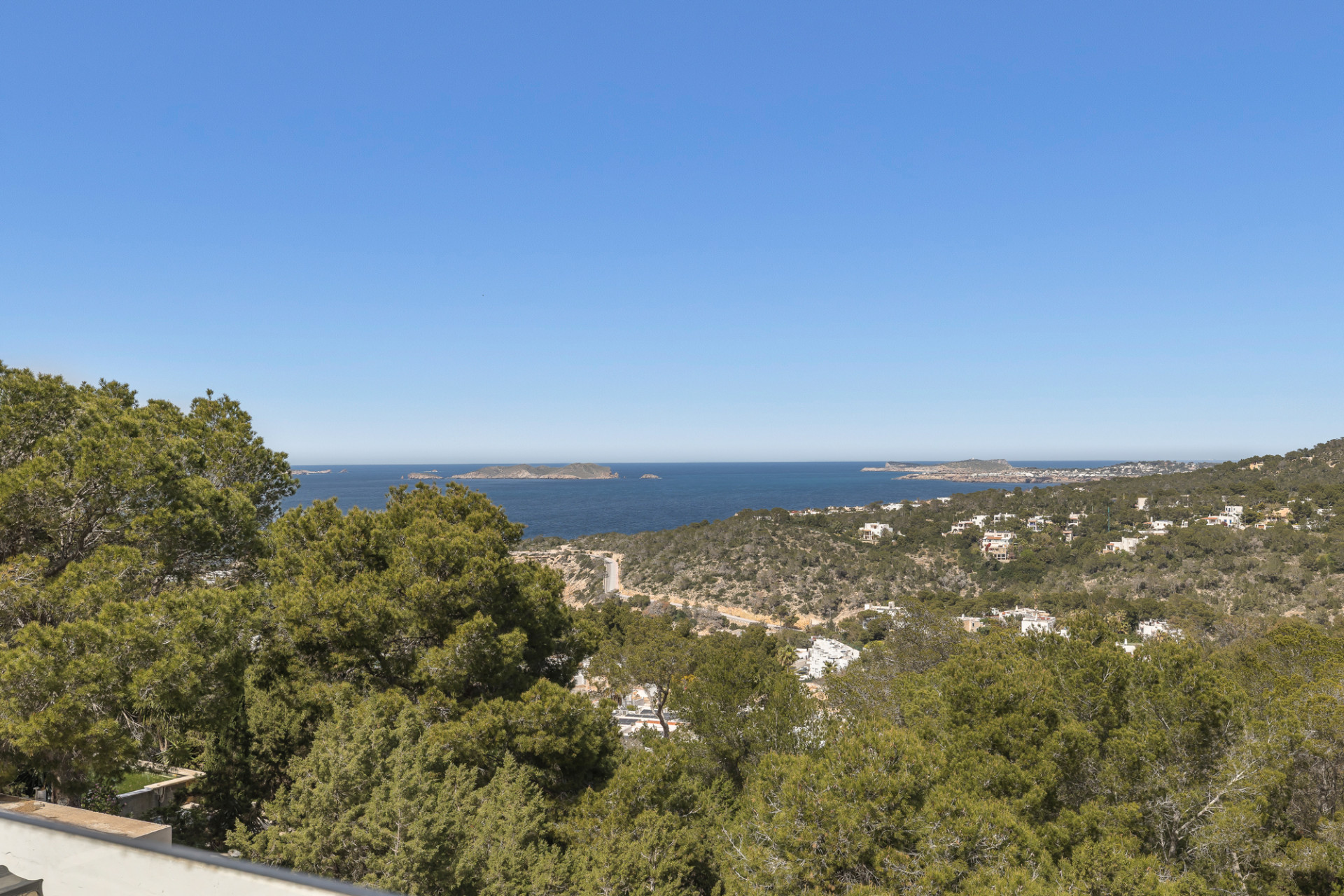 Apartamento con vistas al mar en comunidad lujosa y segura - 1