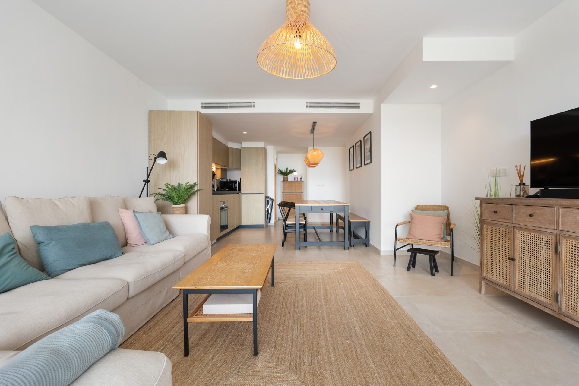 Apartamento con vistas al mar en comunidad lujosa y segura - 16