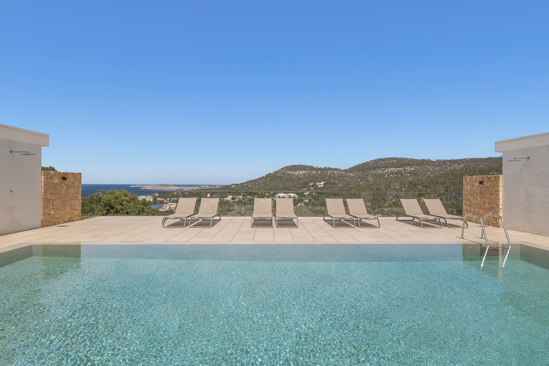 Apartamento con vistas al mar en comunidad lujosa y segura - 23