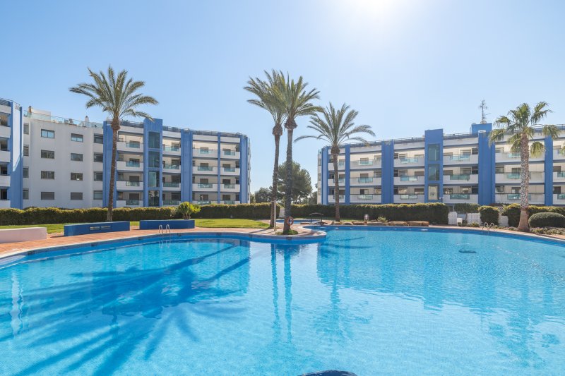 Lichtdurchflutete Wohnung mit Meerblick und fußläufiger Nähe zum Strand - 1