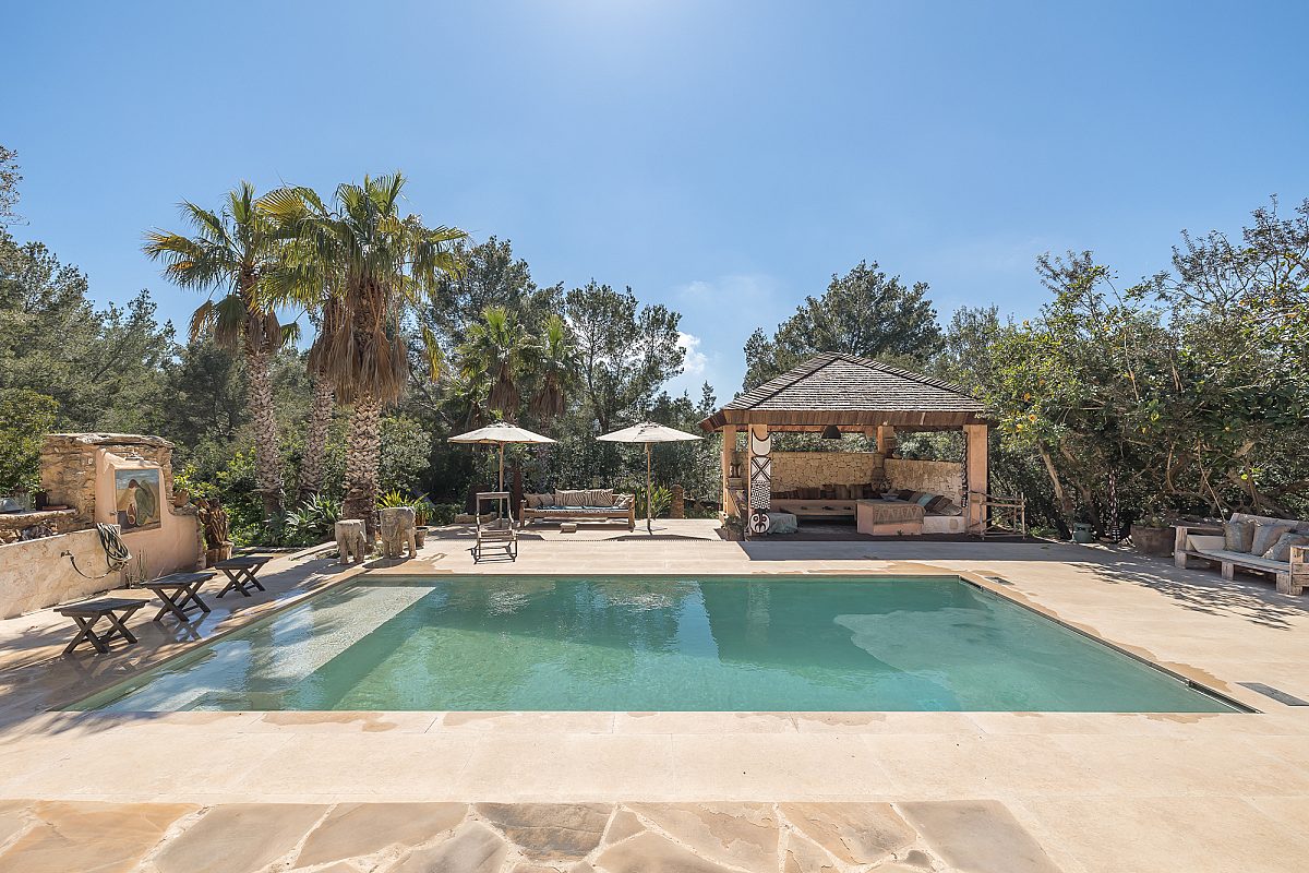 Antique ibicenan finca with guesthouse and lush gardens - 21