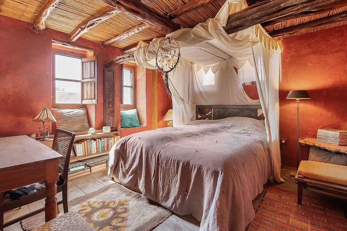 Antique ibicenan finca with guesthouse and lush gardens - 22