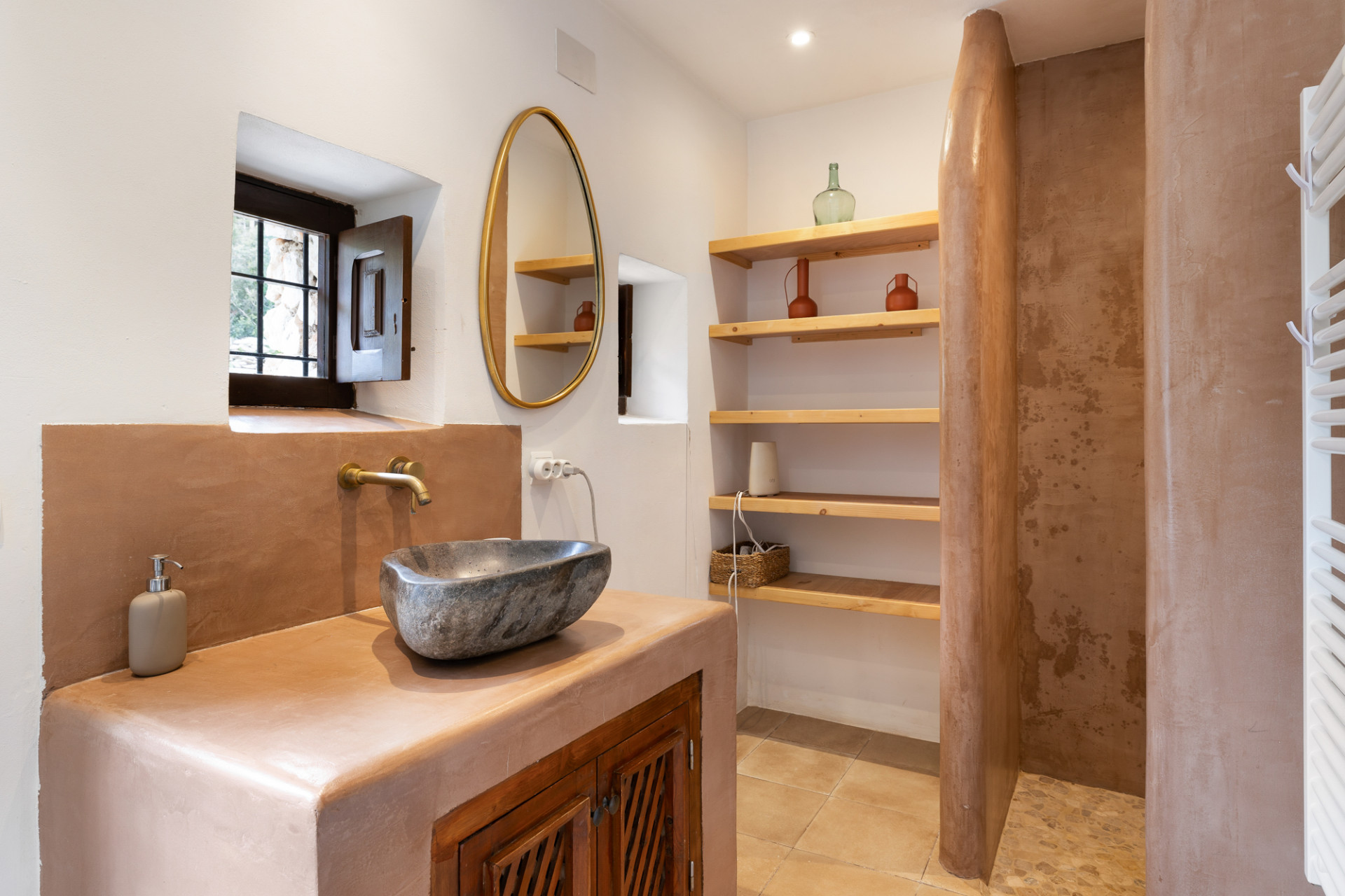 Finca auténtica con carácter atemporal - 10