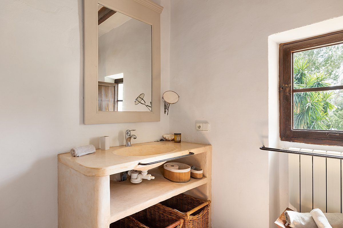 Authentic finca with timeless character - 16
