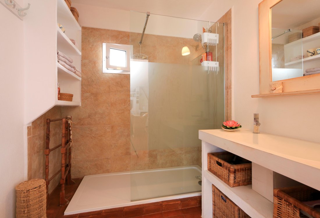 Penthouse in an excellent location just steps from the beach - 8