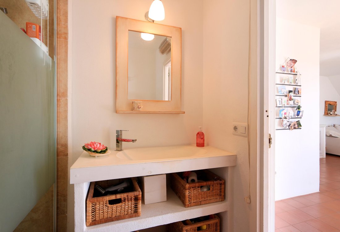 Penthouse in an excellent location just steps from the beach - 10