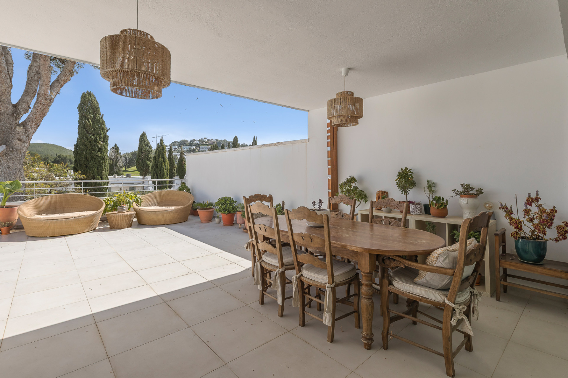 Bright apartment with spacious terrace and golf views in gated community - 10