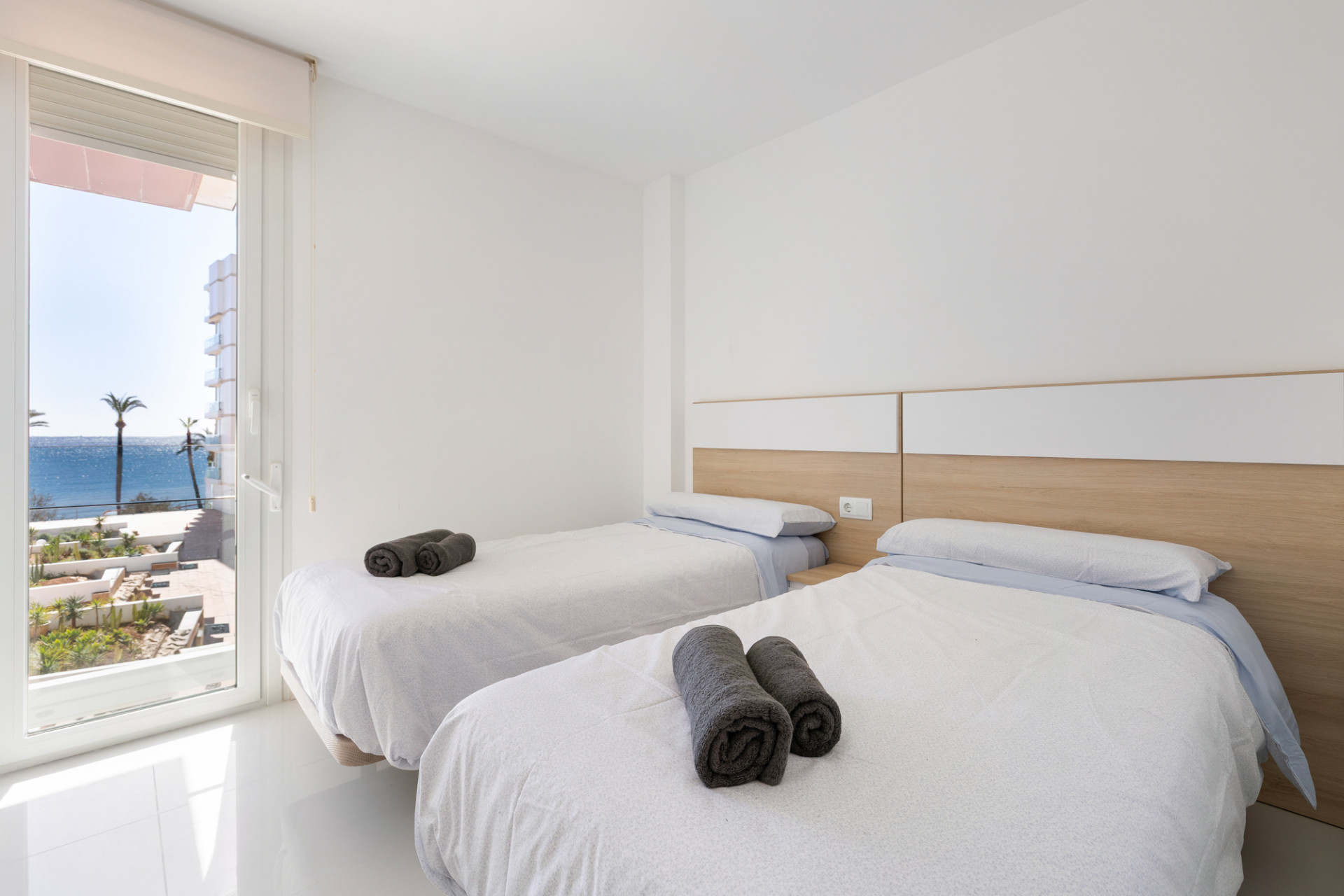 Dúplex en primera línea con acceso directo a la playa - 13