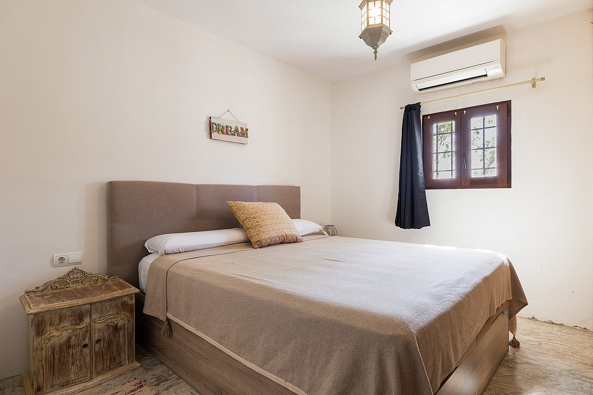 Renovated country house in central location - 13