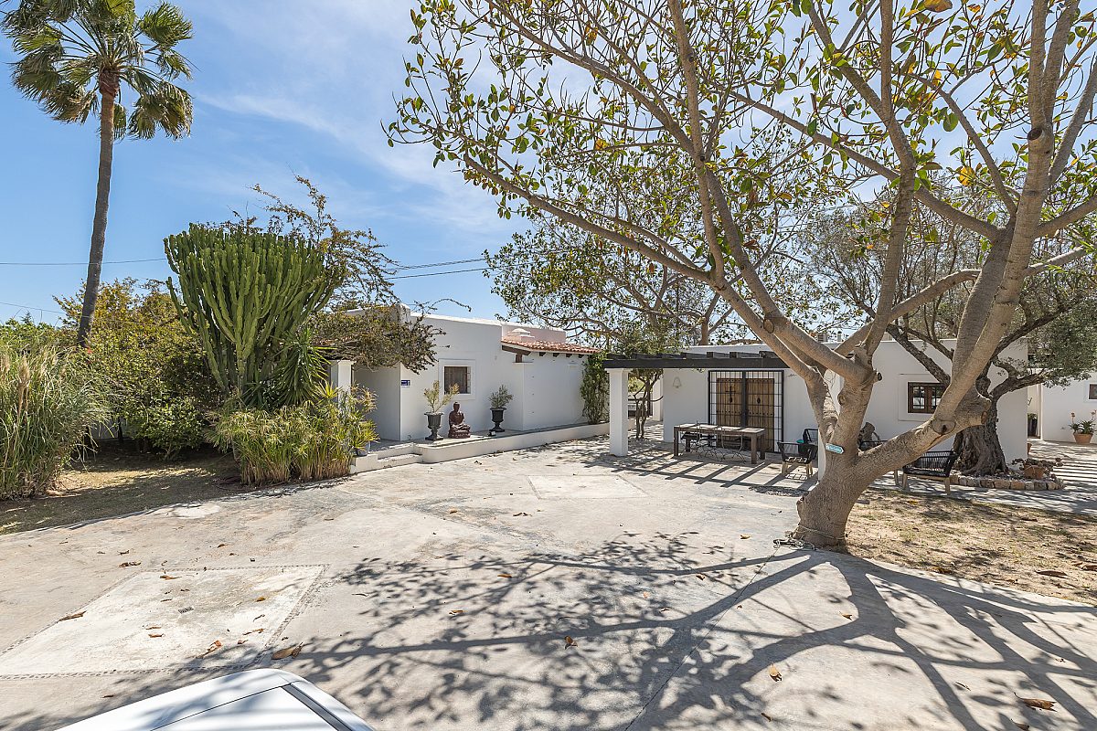 Renovated country house in central location - 22
