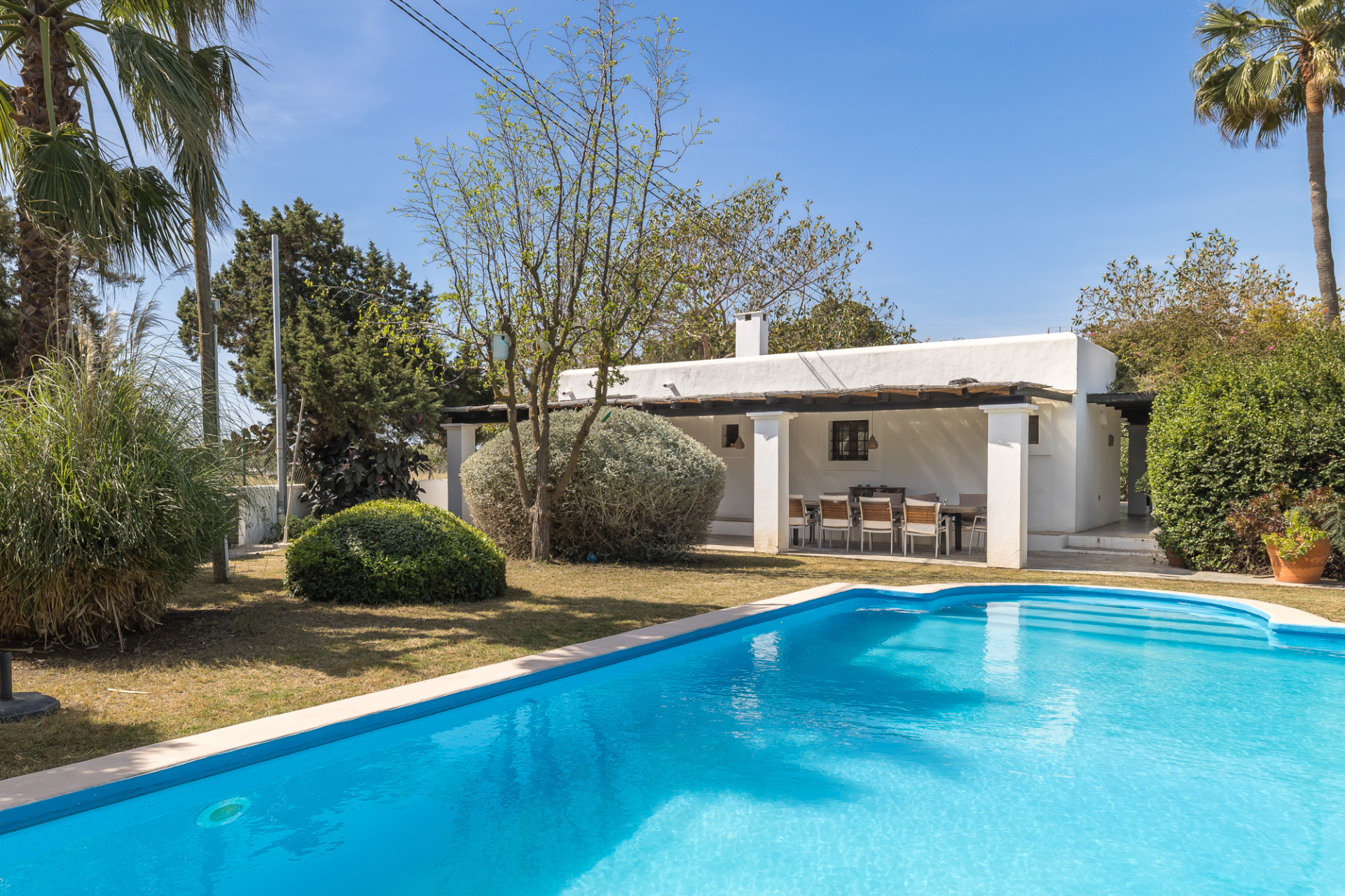 Casa de campo renovada en ubicación céntrica - 12