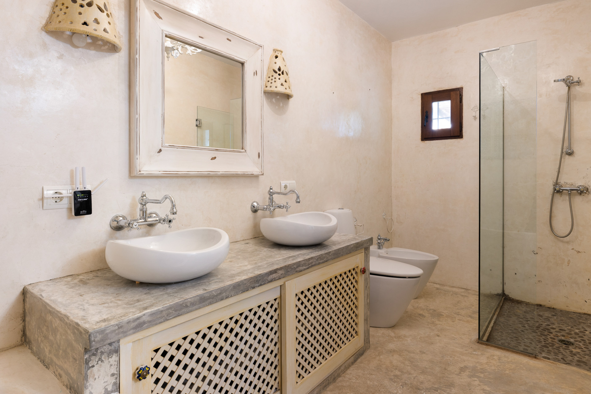 Casa de campo renovada en ubicación céntrica - 14