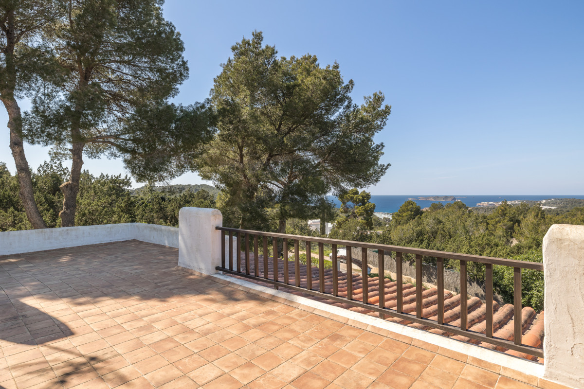 Charming ibizan villa with sunset sea views - 1