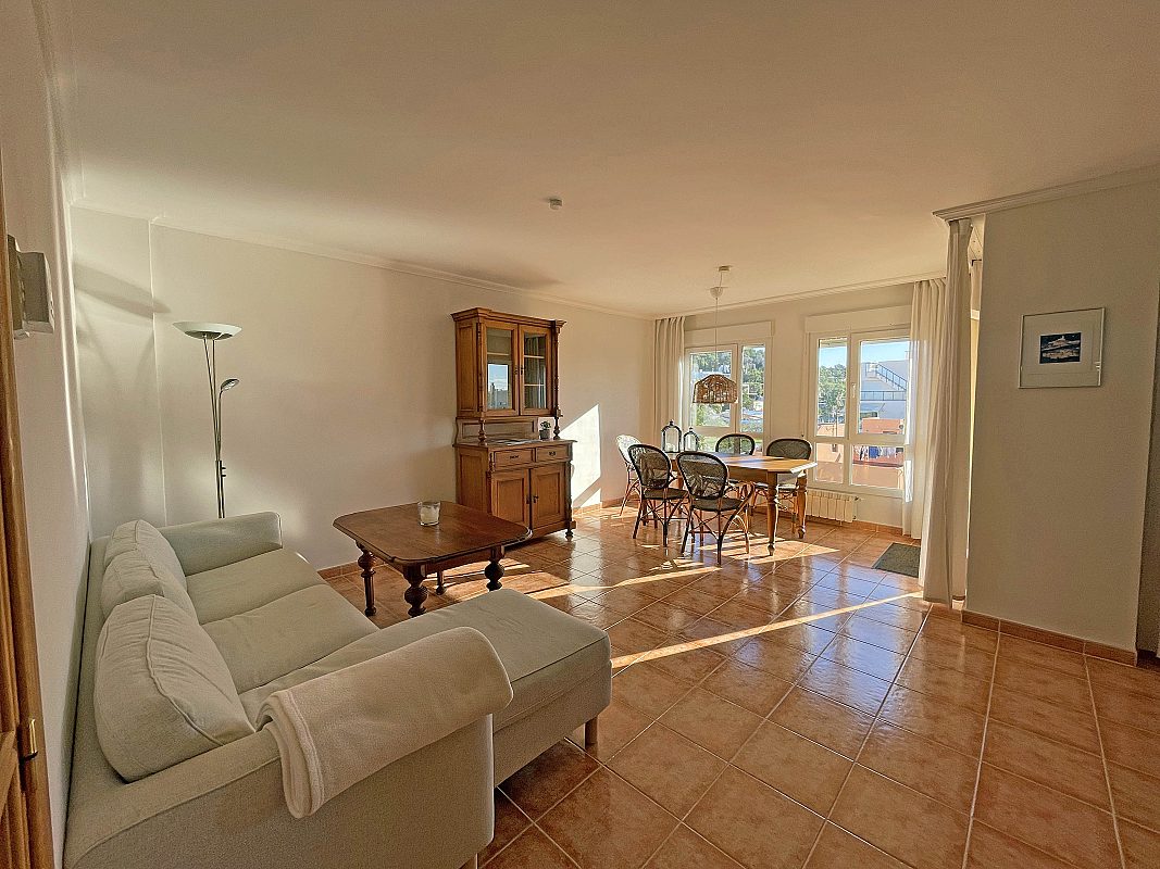 Luminoso y amplio apartamento en ubicación privilegiada en Talamanca - 3