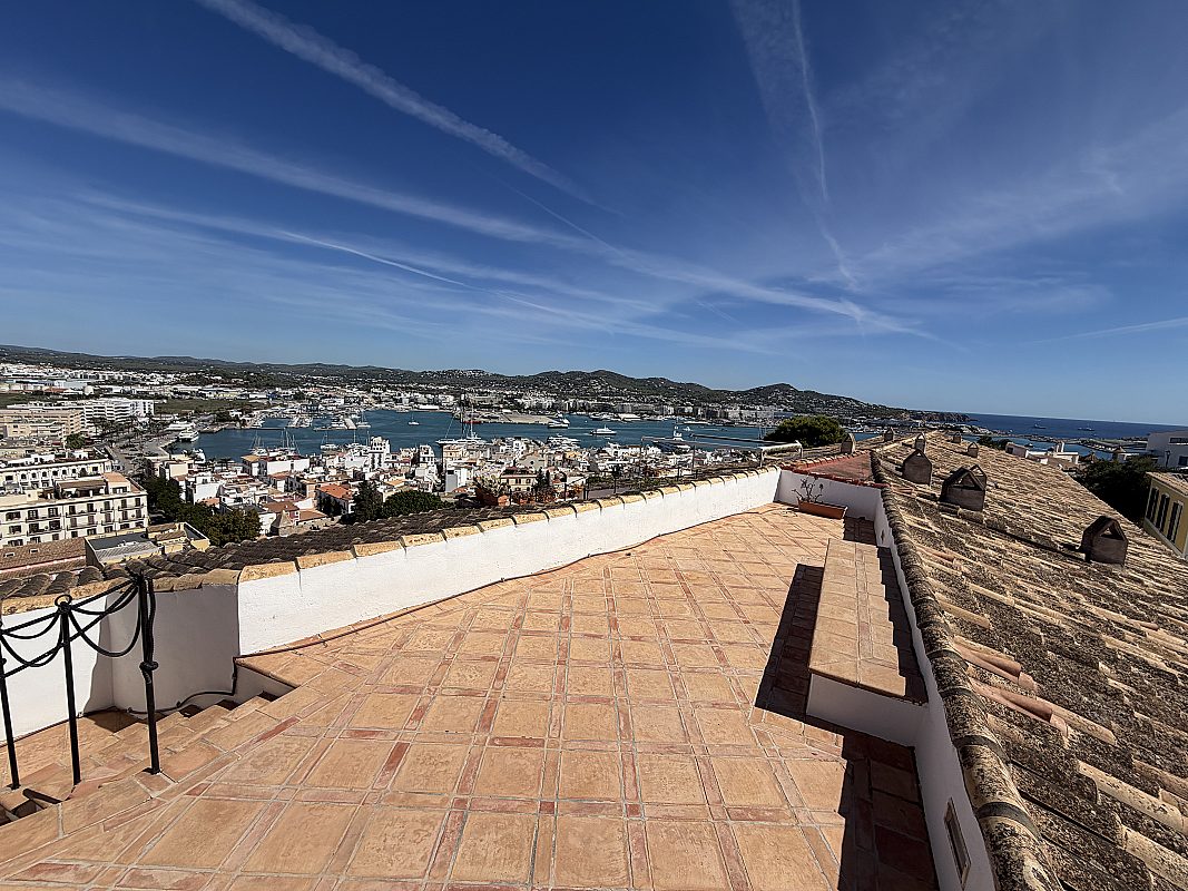 Historisches Penthouse mit atemberaubender Aussicht - 3