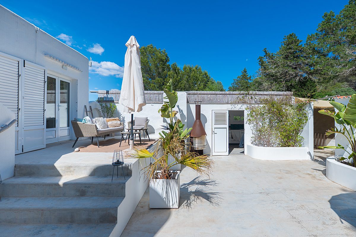 Traditional villa in sought-after location - 14