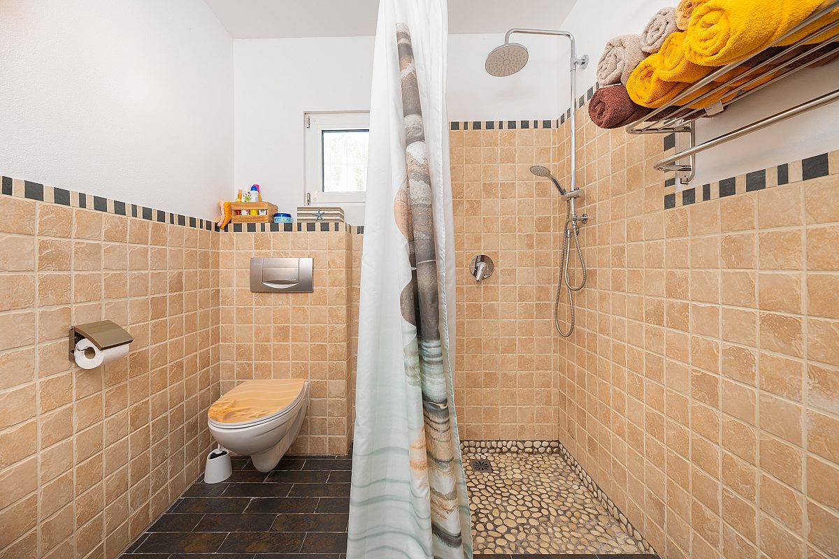 Traditional villa in sought-after location - 20