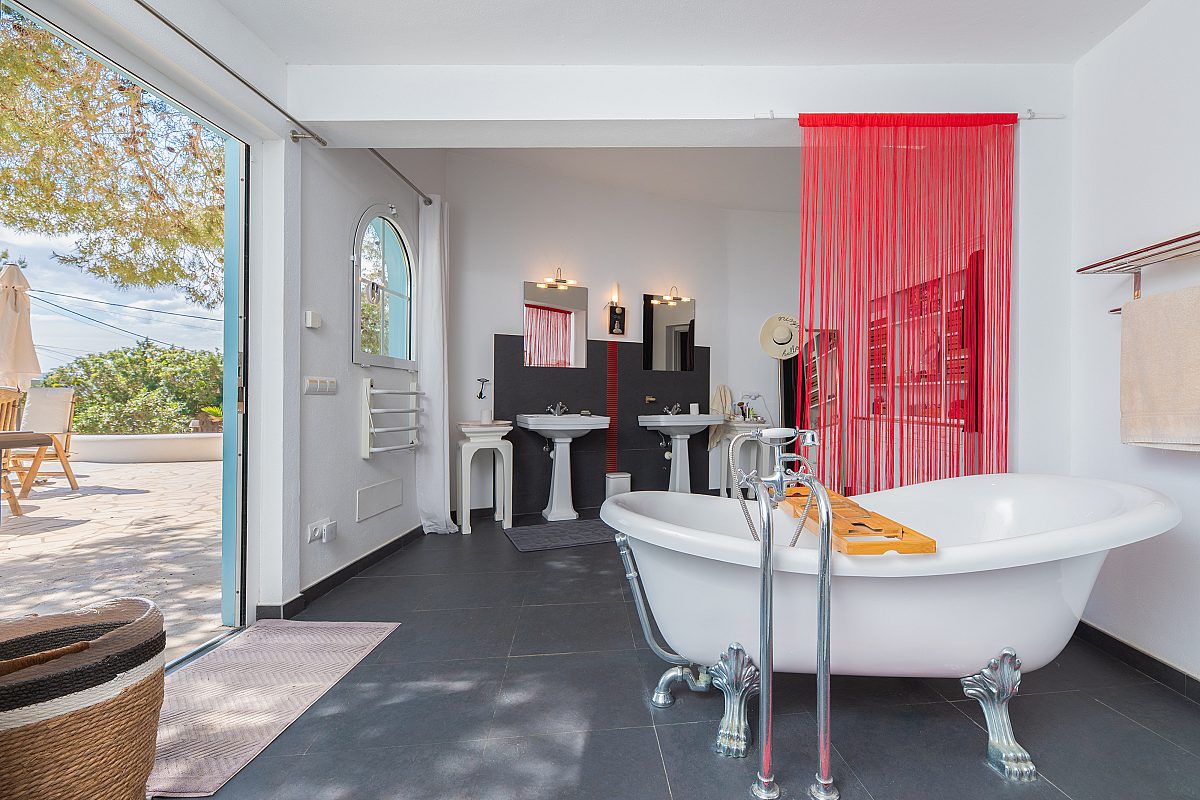 Traditional villa in sought-after location - 7
