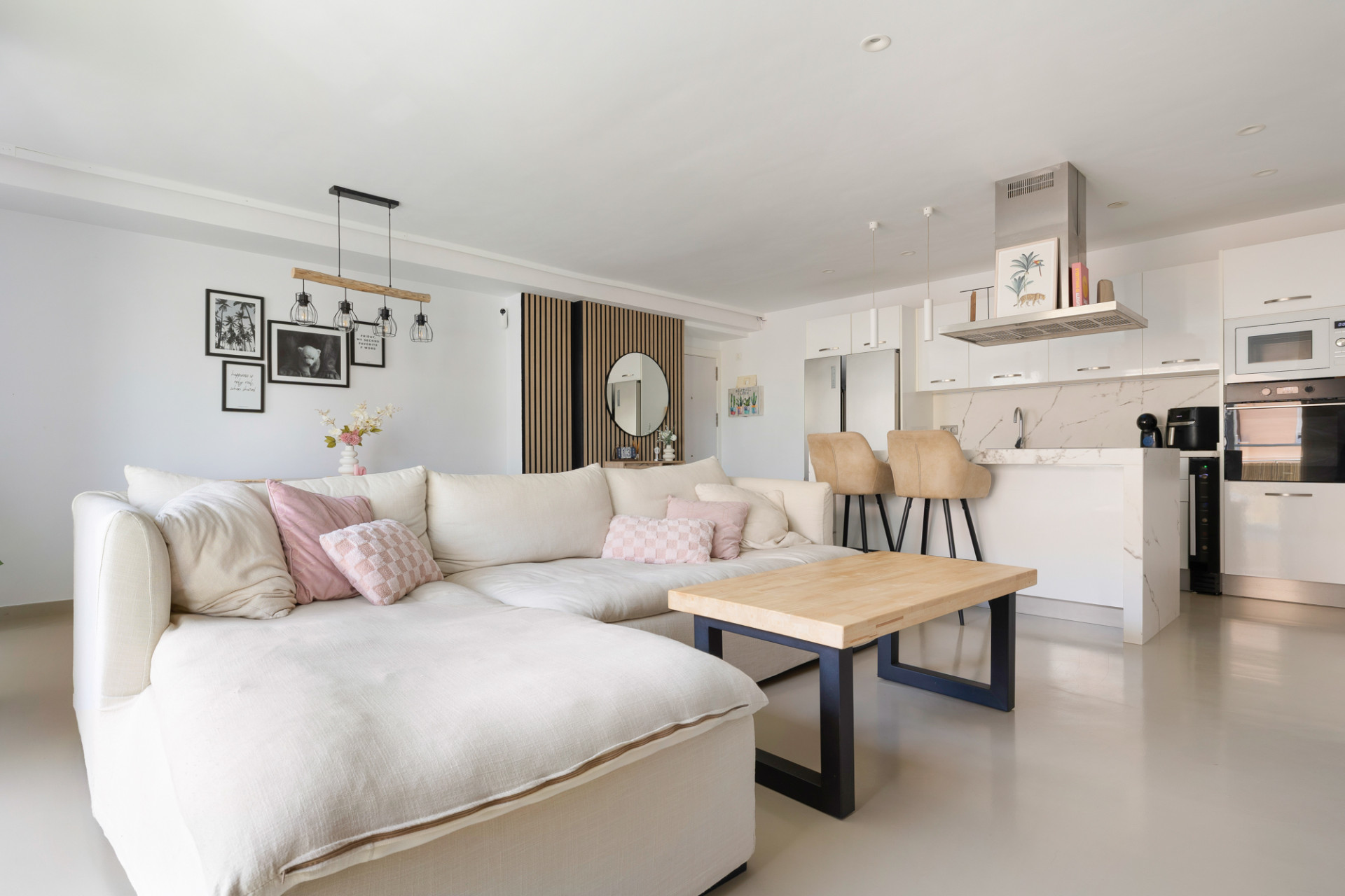 Apartamento refinado con acabados de calidad - 3