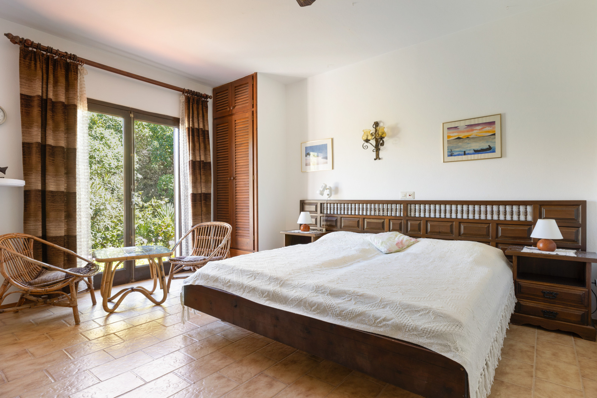 Propiedad con vistas abiertas al mar y gran potencial - 9