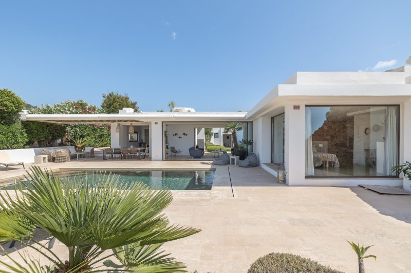 Contemporary villa with sea and sunset views - 2