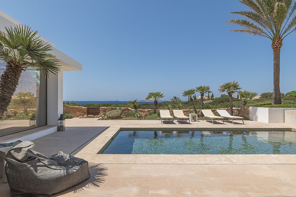 Contemporary villa with sea and sunset views - 20