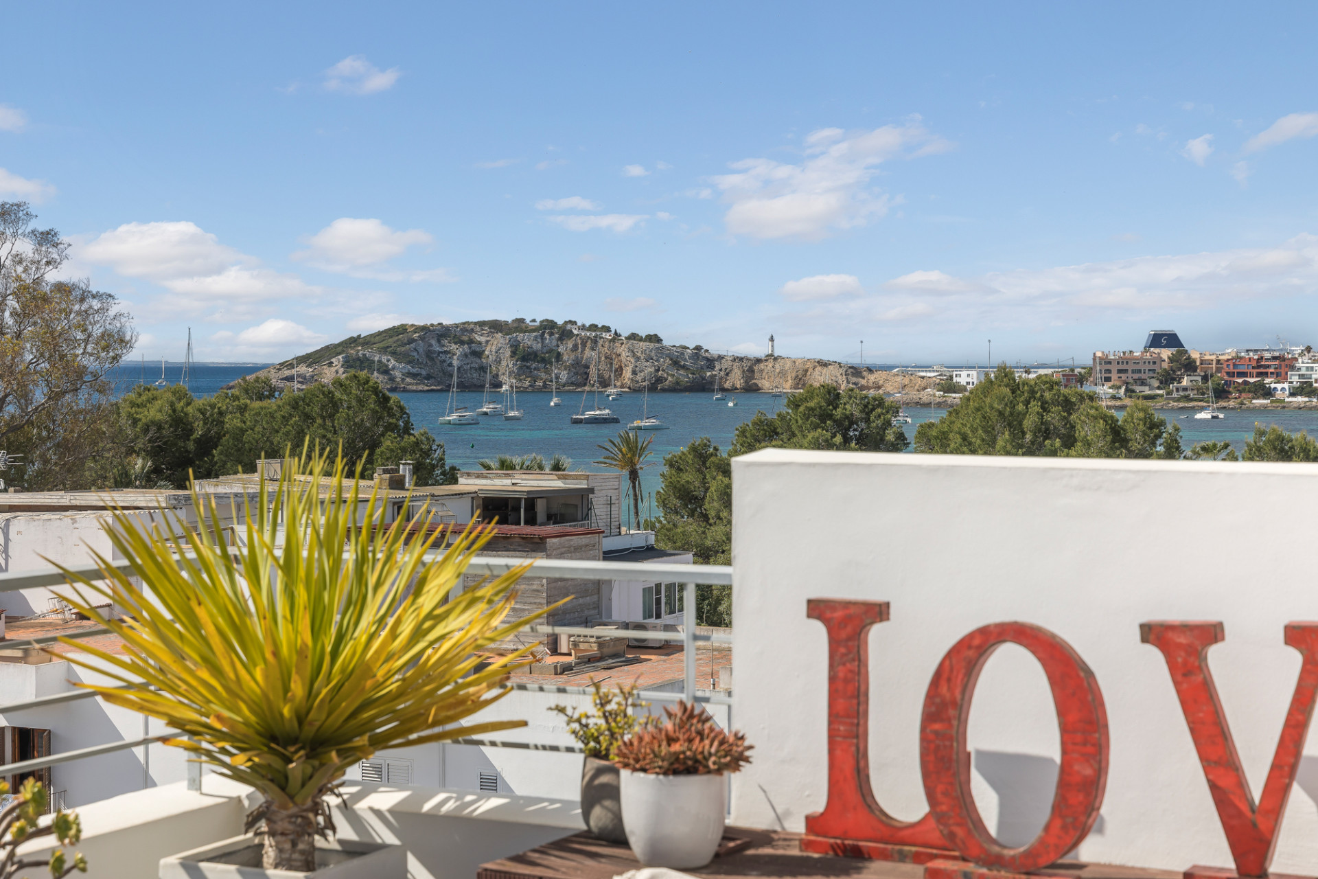 Apartment with stunning rooftop terrace and panoramic views - 1
