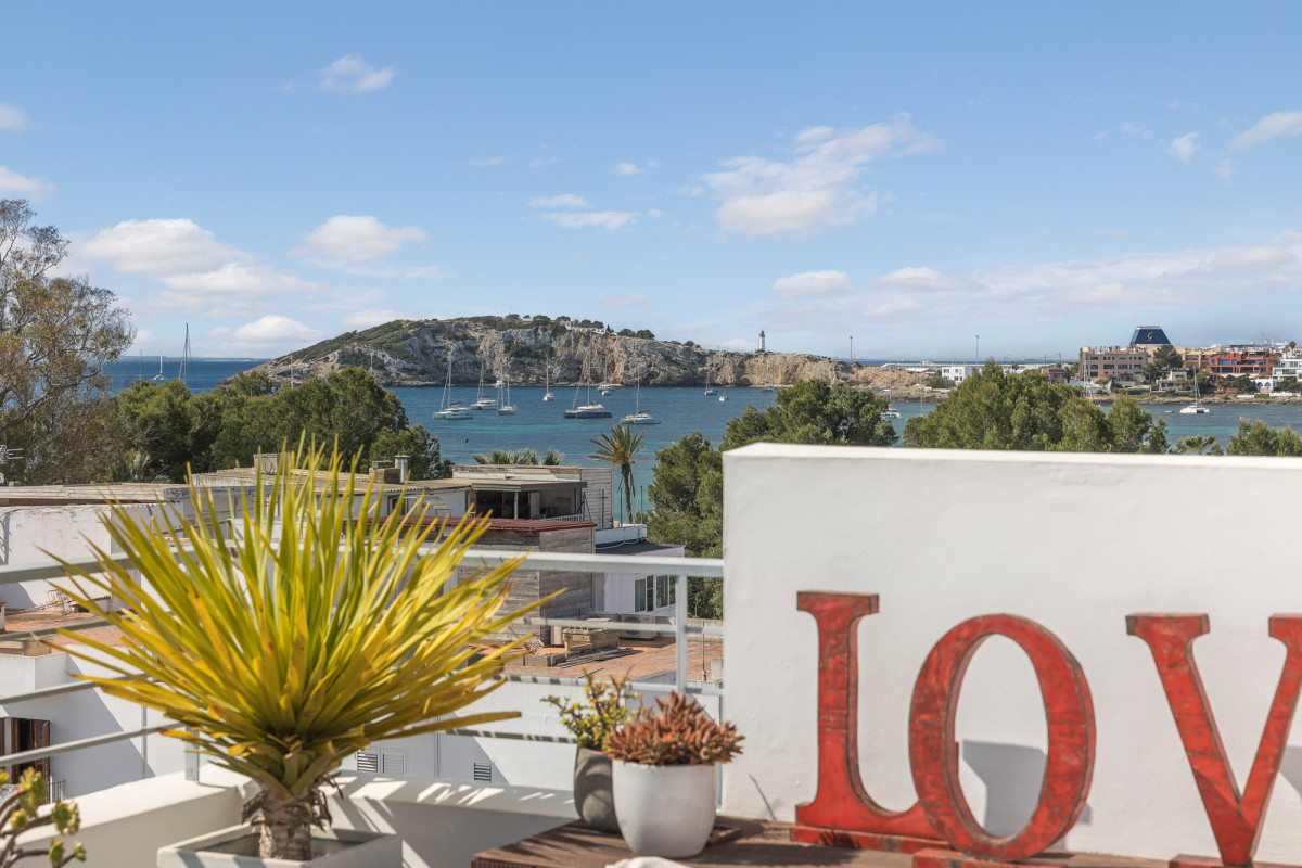 Apartment with stunning rooftop terrace and panoramic views - 1