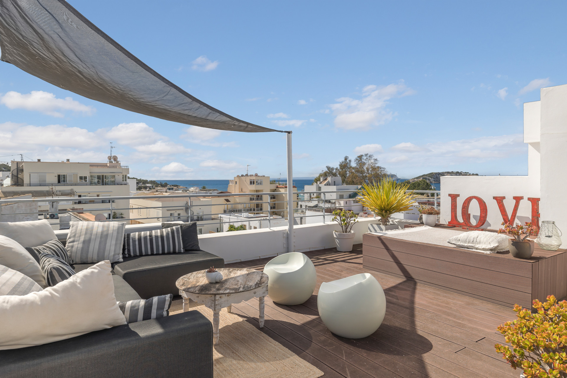 Apartment with stunning rooftop terrace and panoramic views - 5